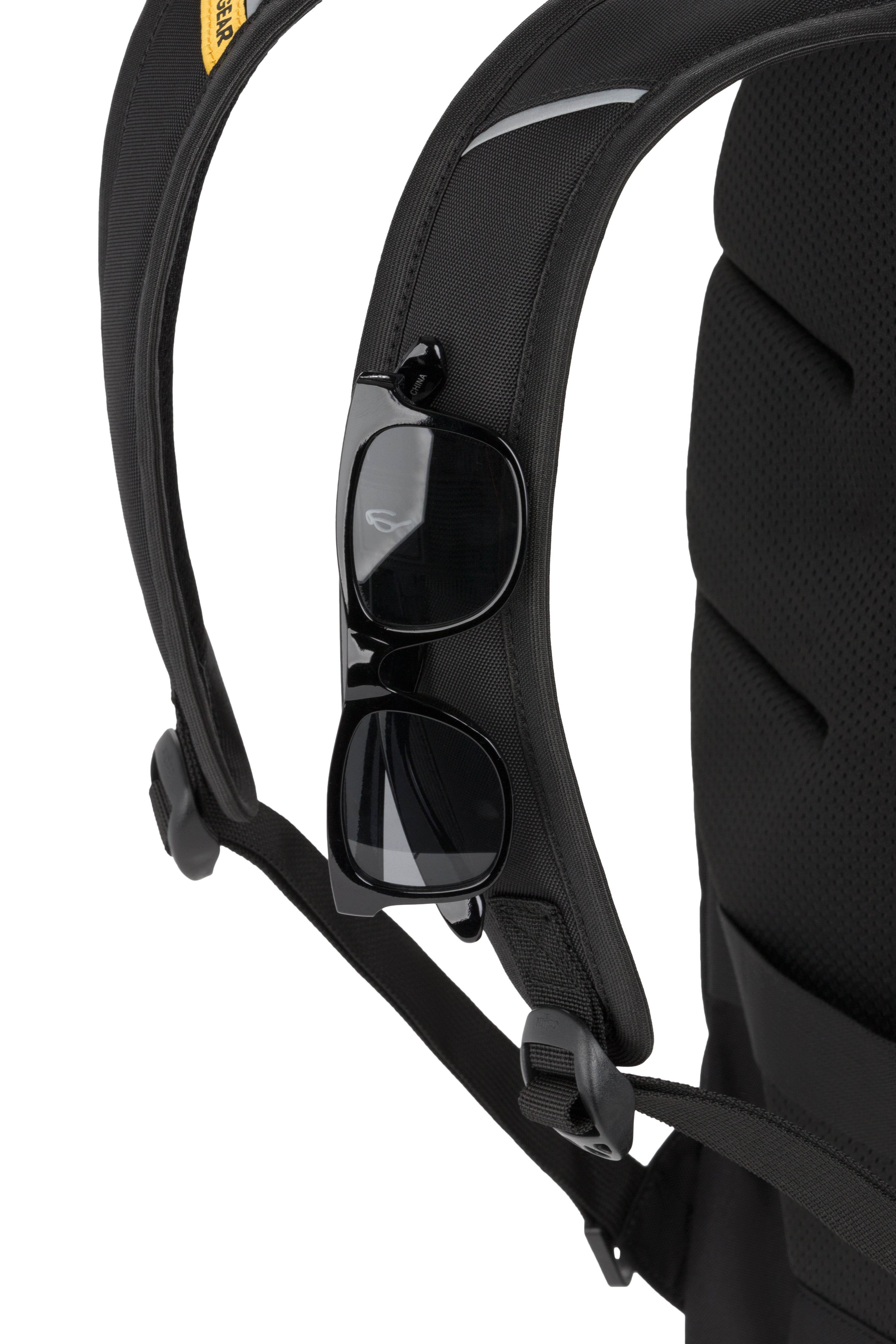 SWISSGEAR - 1900 ScanSmart Laptop Backpack - Black/Gold - 11