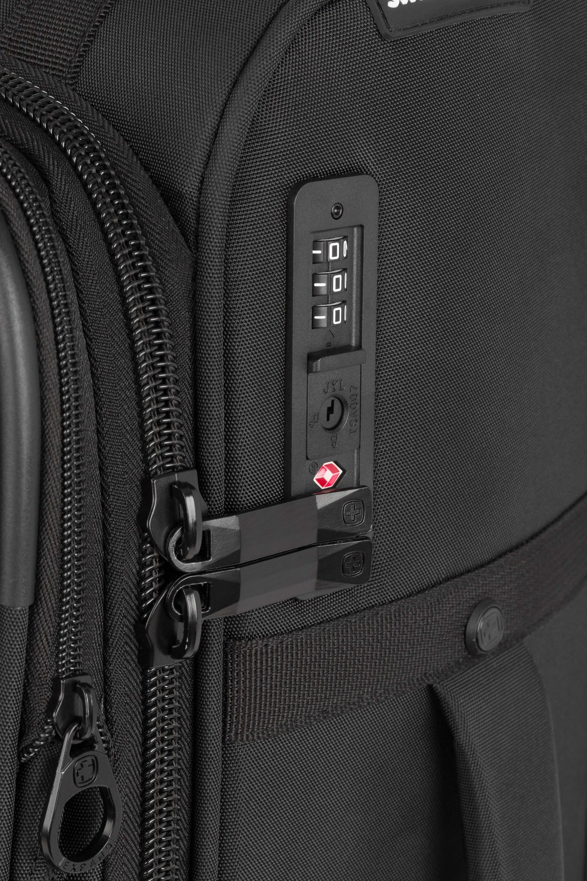 SWISSGEAR - Zurich Carry-On Spinner - Black - 07