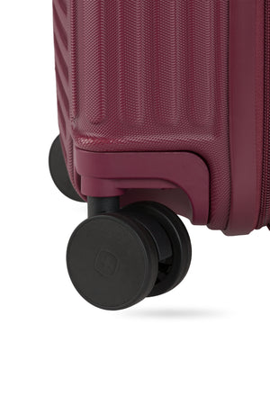 SWISSGEAR - Summit Reserve Carry On Spinner