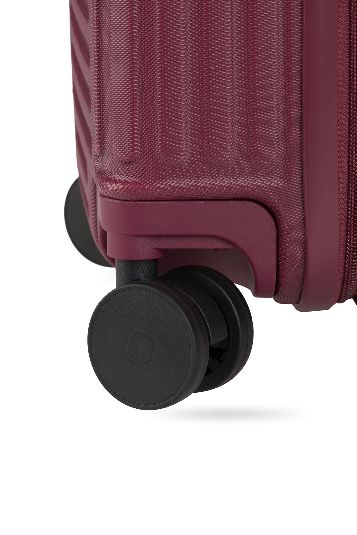 SWISSGEAR - Summit Reserve Carry On Spinner