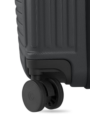 SWISSGEAR - Summit Reserve Medium Checked Spinner