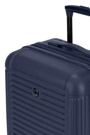 SWISSGEAR - Summit Reserve Carry On Spinner