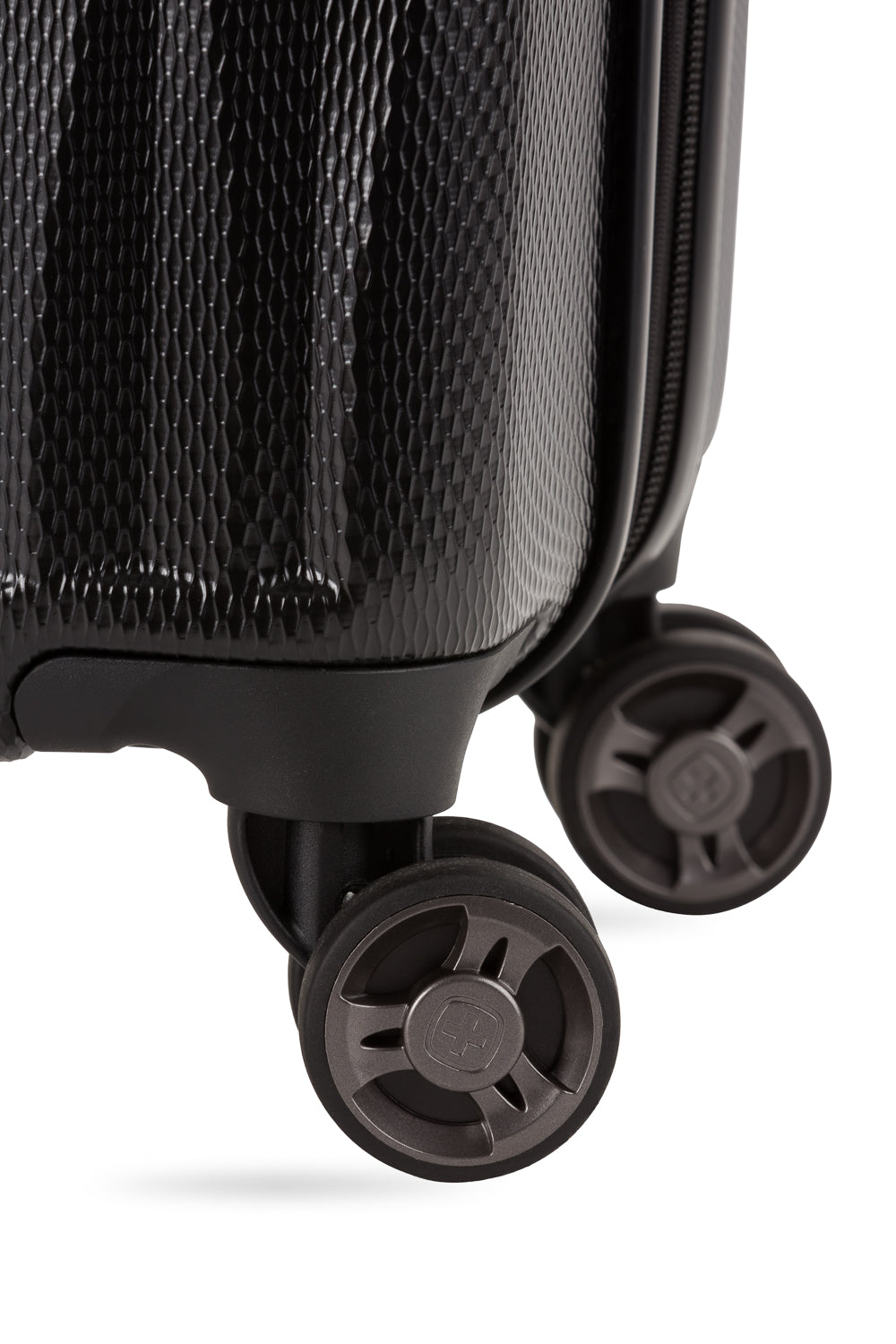 SWISSGEAR - Energie Carry-On Spinner - Black - 13