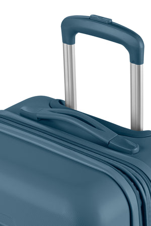 SWISSGEAR - Signature Carry-On Spinner