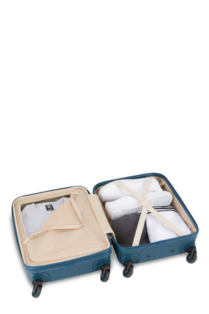 SWISSGEAR - Signature Carry-On Spinner