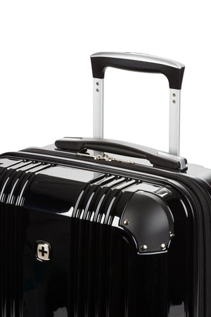 Swissgear 7786 20” Expandable Carry On Hardside Spinner Luggage allows for maximum maneuverability 