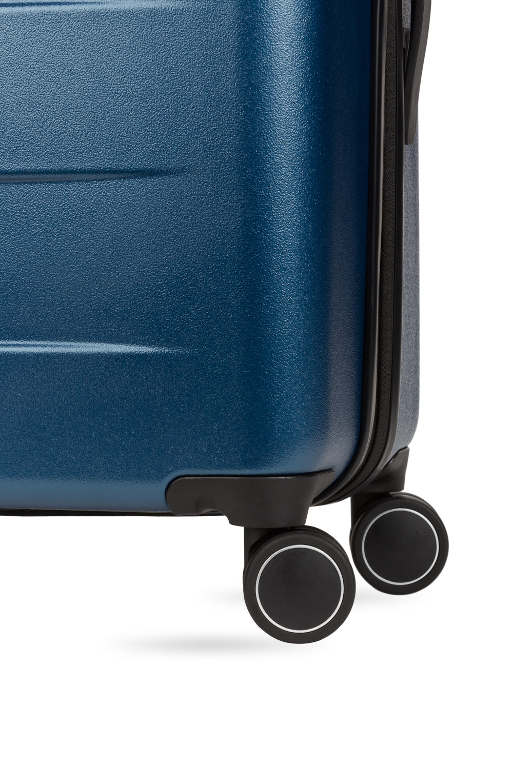 SWISSGEAR - Eclipse Medium Checked Spinner - Navy - 08