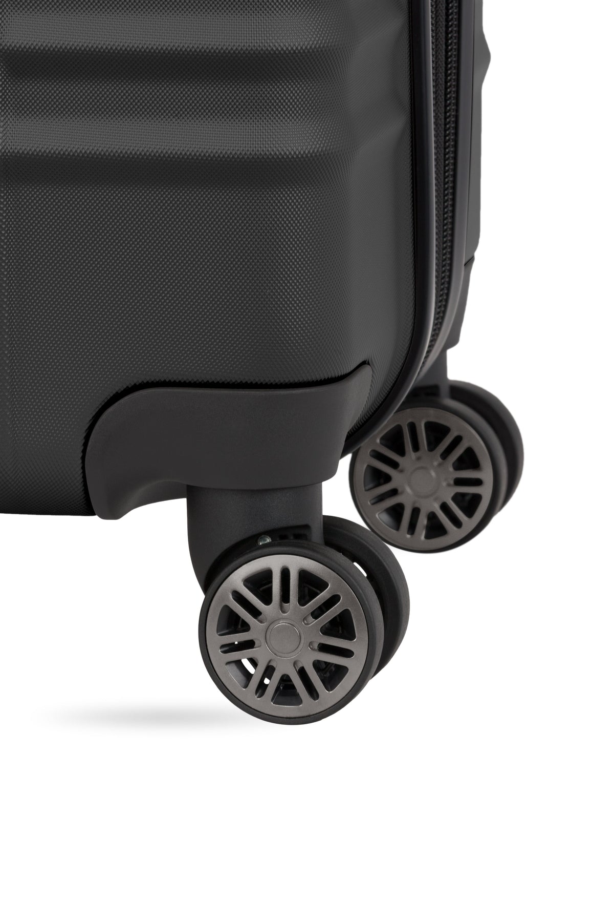 SWISSGEAR - Cascade II Medium Checked Spinner - Black - LE - 12