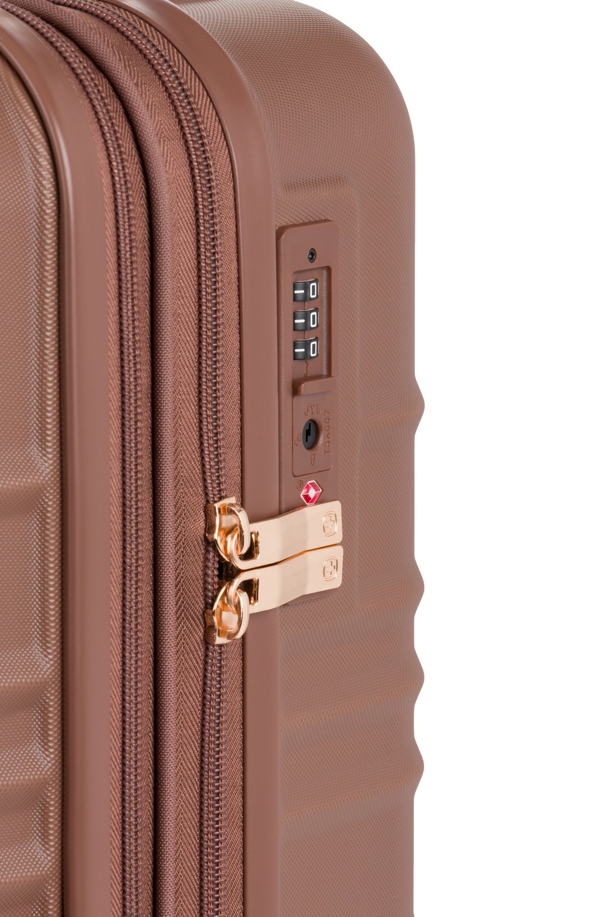 SWISSGEAR - Cascade II Carry On Spinner - Maple Brown - 07