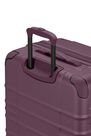 Coffret de 3 valises Spinner Cascade II de SWISSGEAR, couleur violet foncé.