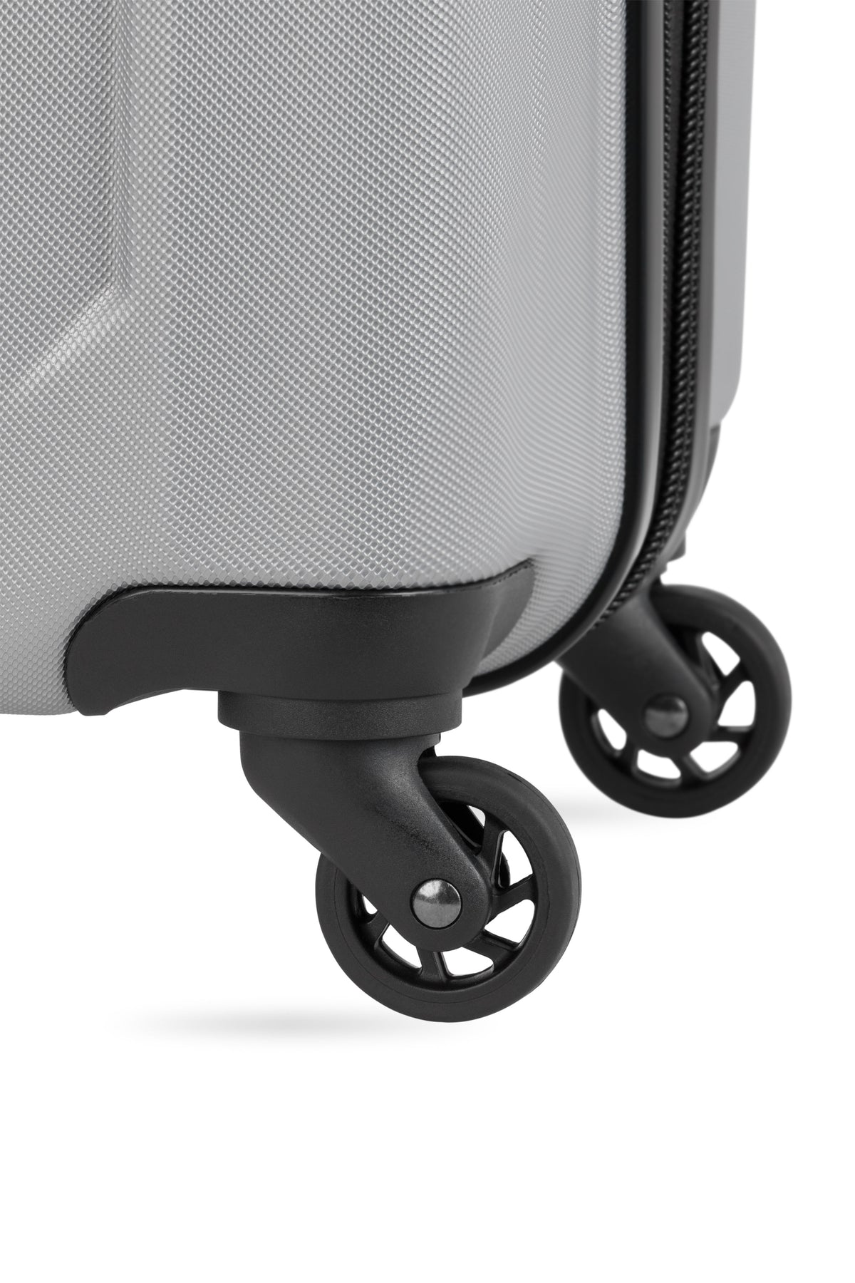 SWISSGEAR - Chrome Carry-On Spinner - Silver - 09