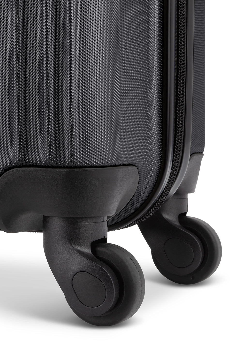 SWISSGEAR - Sion Collection Carry-On Hardside Luggage with 2 Packing Cubes - Black - 08