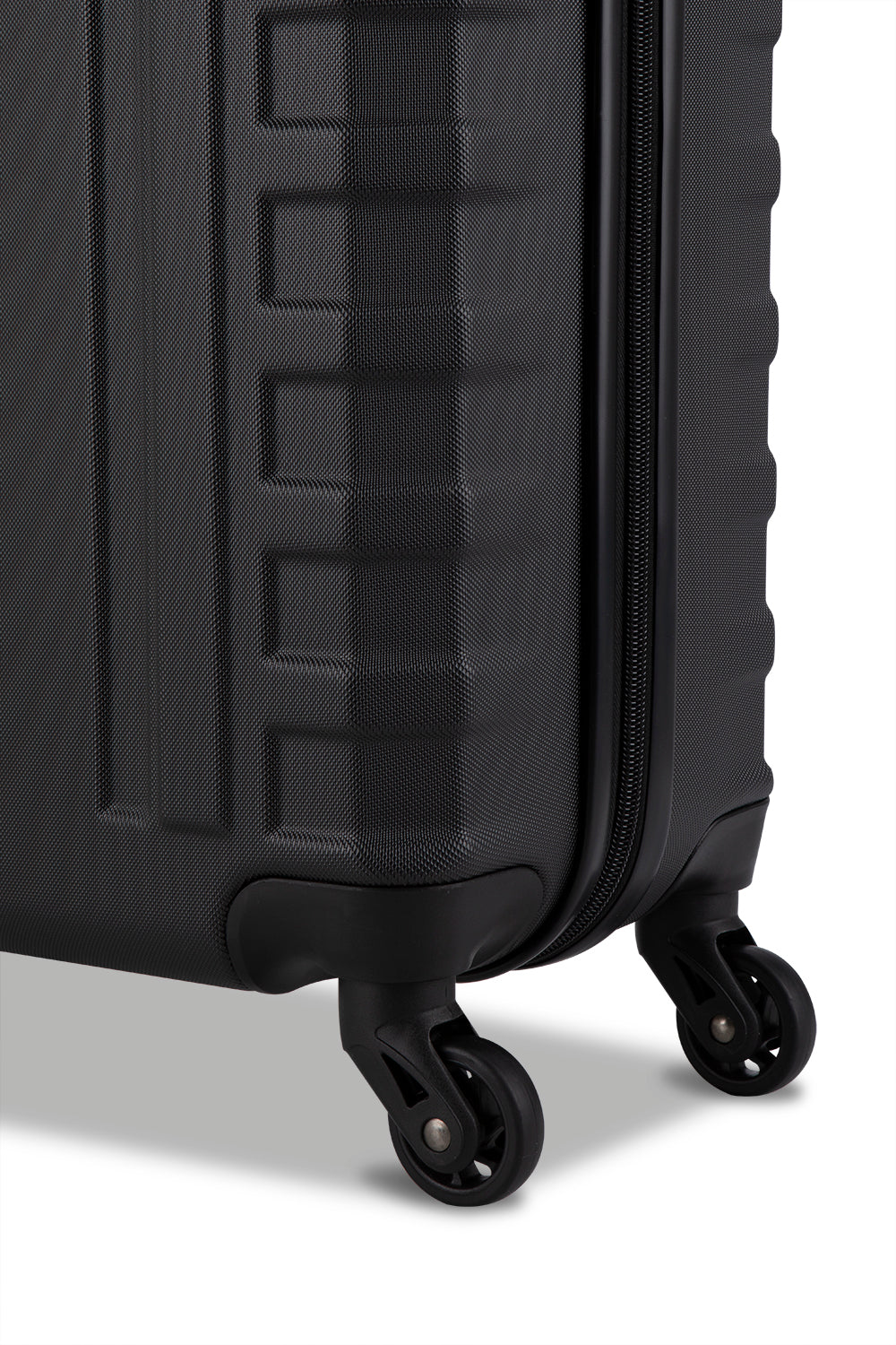 SWISSGEAR - Vernier Collection Carry-on Hardside Luggage - Black - 07